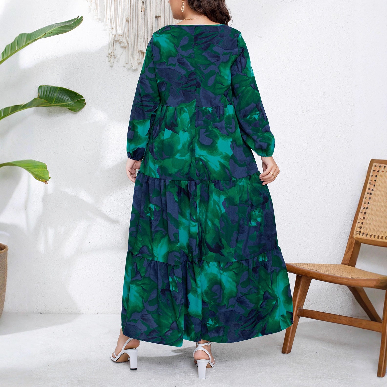 European & American Winter  V-Neck Printed Pleated Long-Sleeve Long Dress